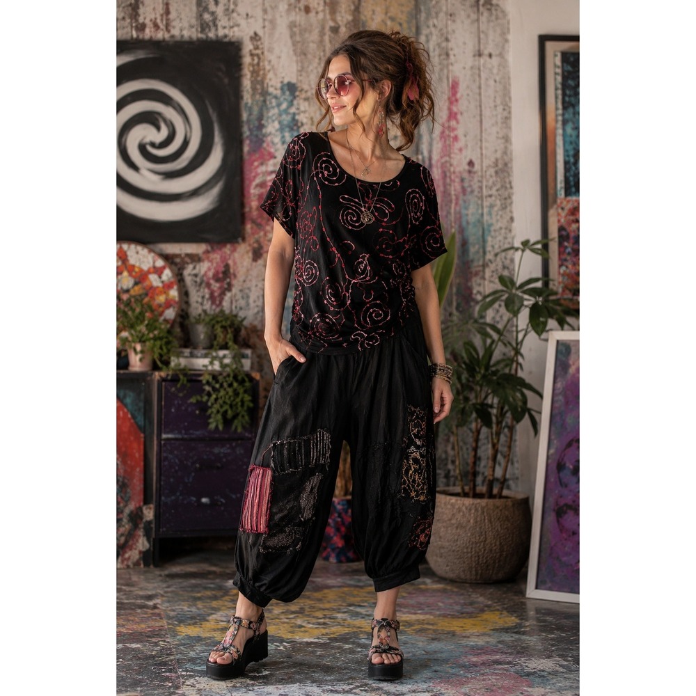 Boho Y2K Funkyโ Art to Wear Slinky Black Pink Red SwirlTexture ShortSleeve L Top